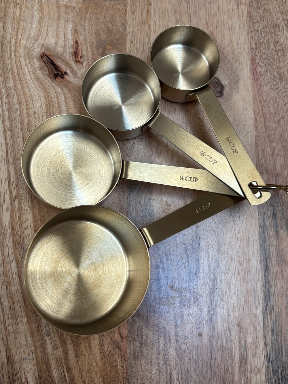 HOBBRY | Gold Measuring cups. Jilly box